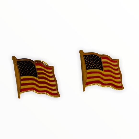Accessories - ✨🛍️ Vintage American Flag Pins
